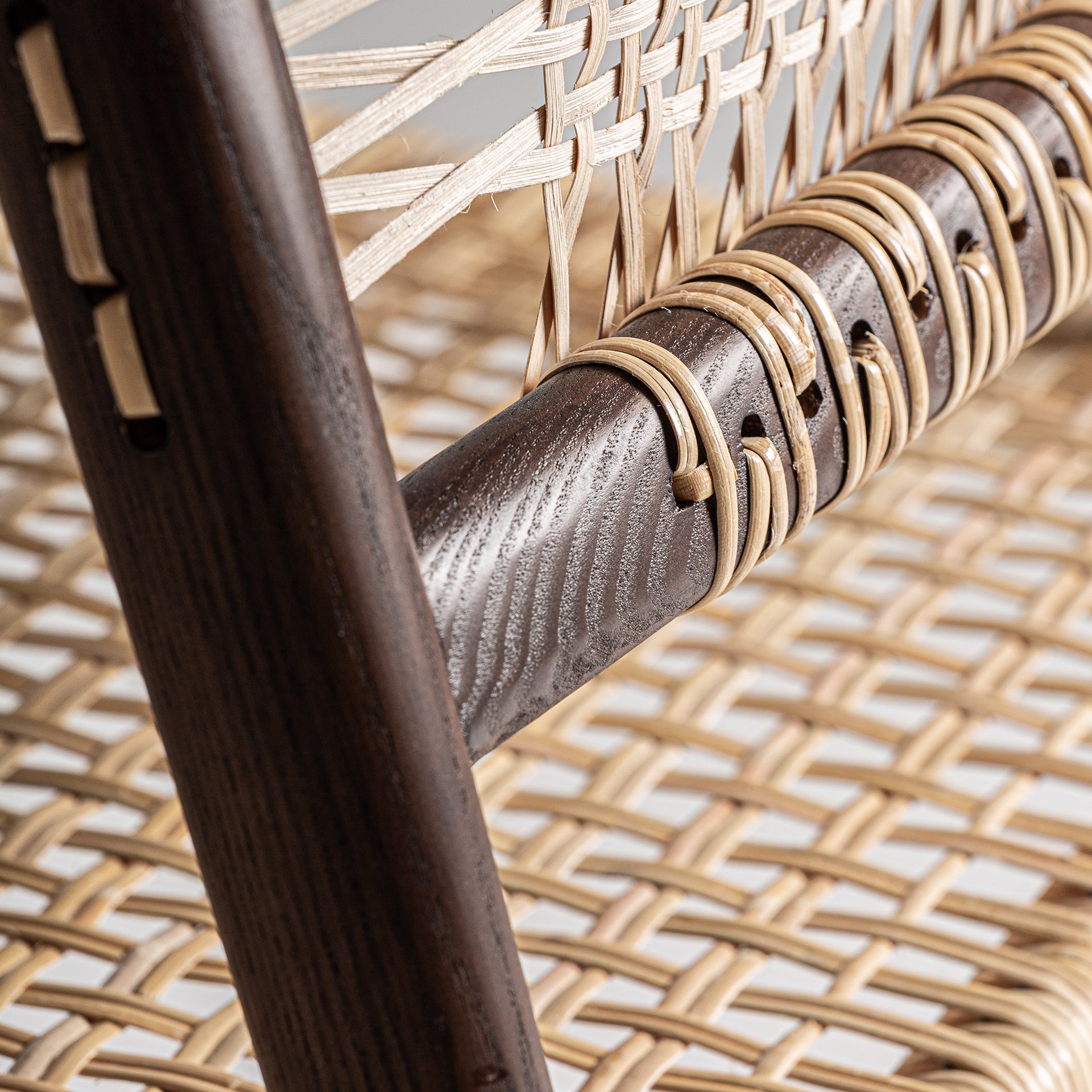 BUER CHAIR
